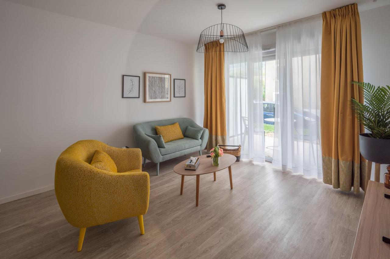 Domitys L'Horologia Aparthotel Cluses Exterior photo